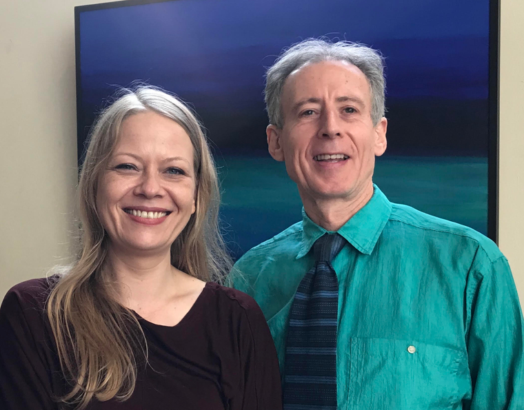 portret van Peter Tatchell is voting for Sian Berry