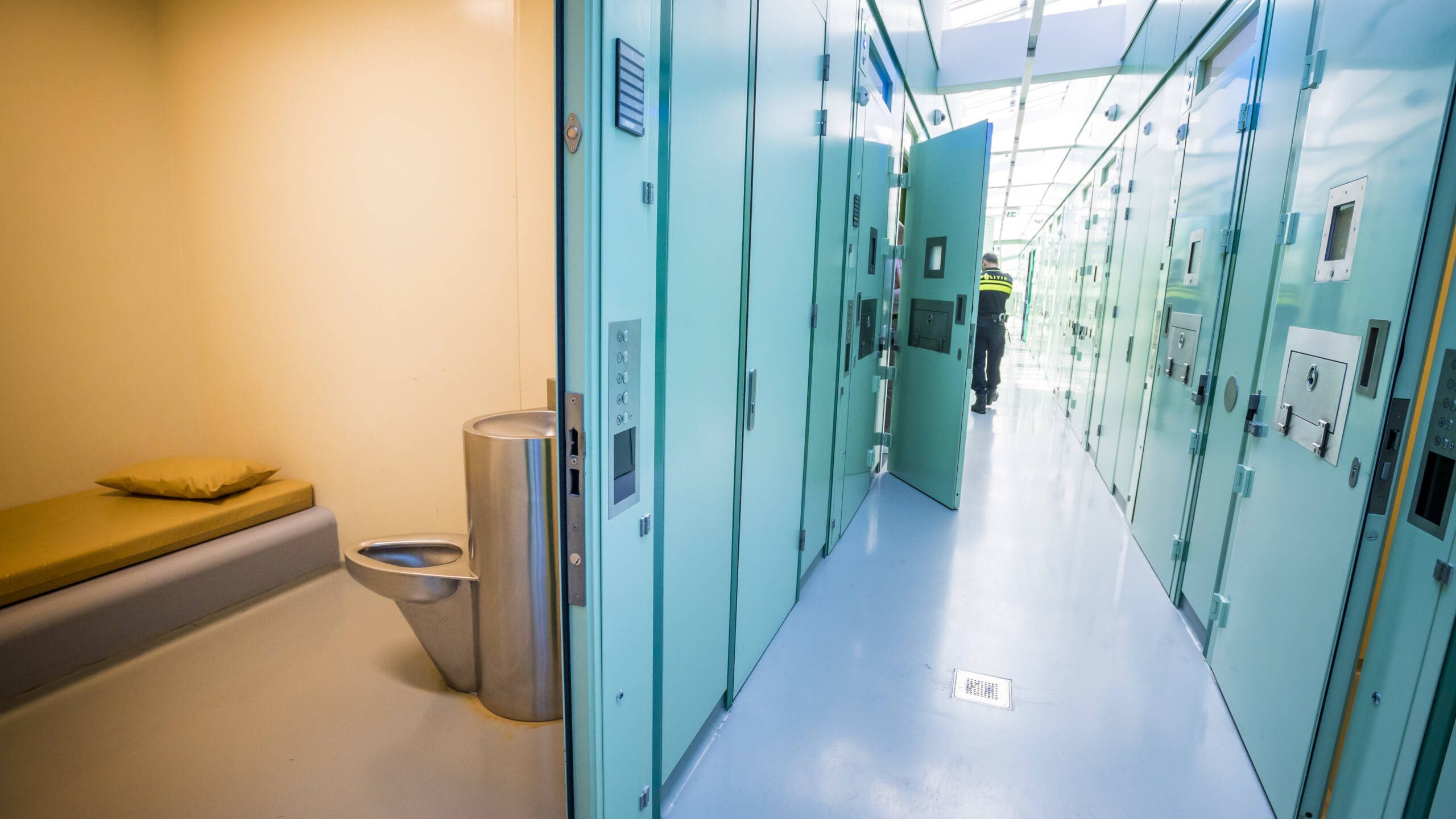 Geen Minderjarigen in een Politiecel